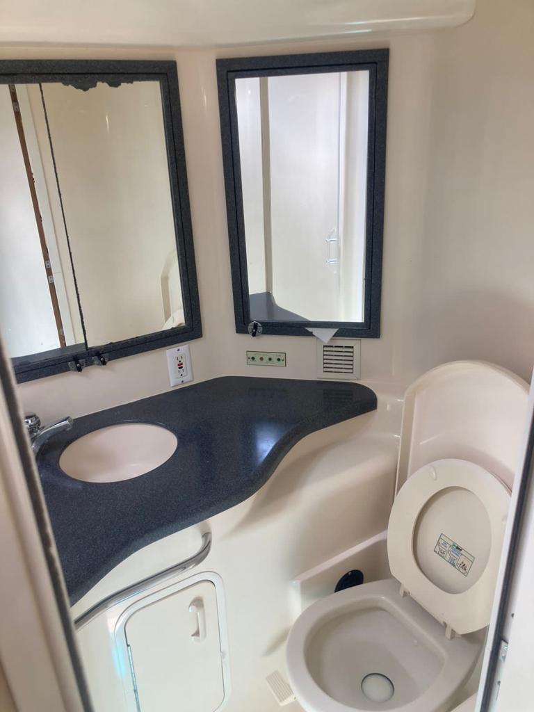 SeaRay 41 rent a boat